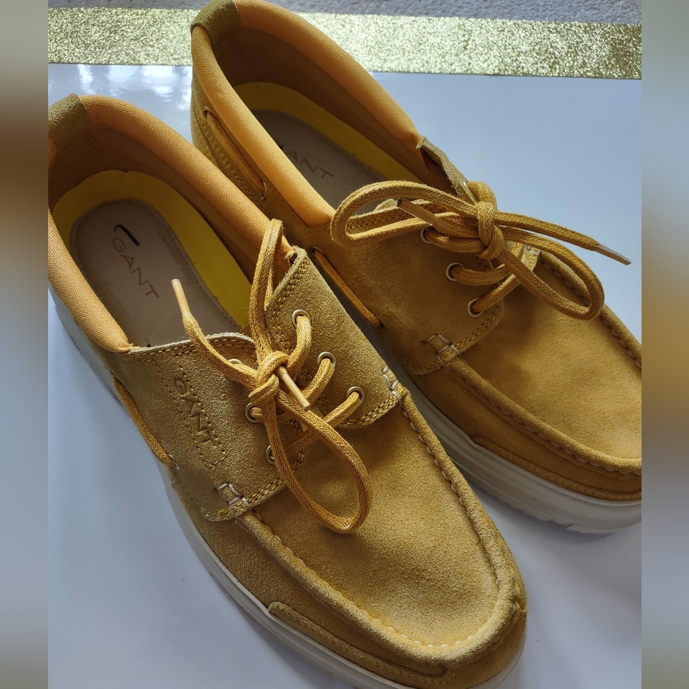 Men's shoes size 44euro or 10.5us